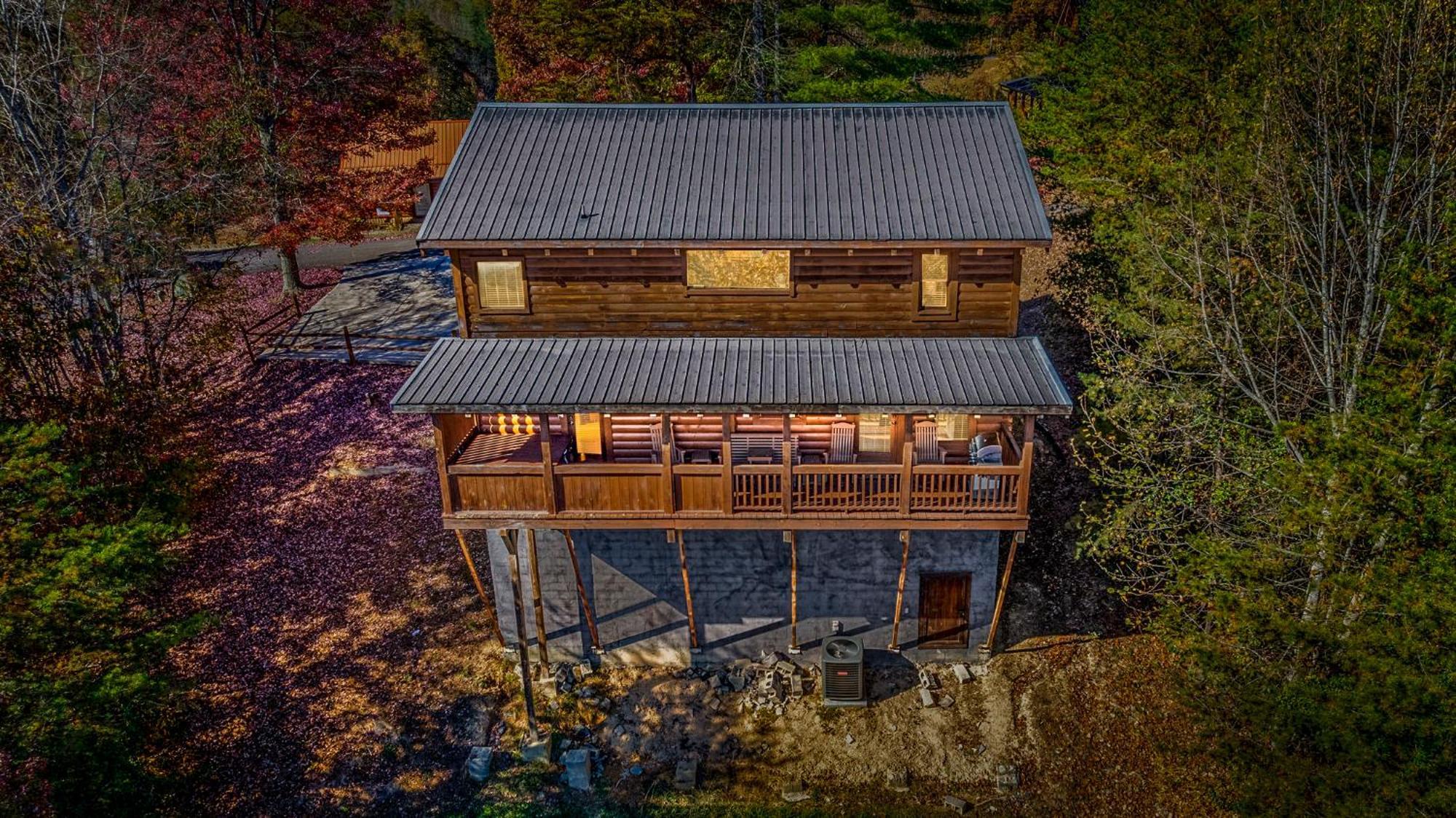 Bearfoot Pines - True Log Cabin - Wi-Fi, Hot Tub, Fishing, Deck With Views! - Mins To Pf เซอเวียร์วีล ภายนอก รูปภาพ