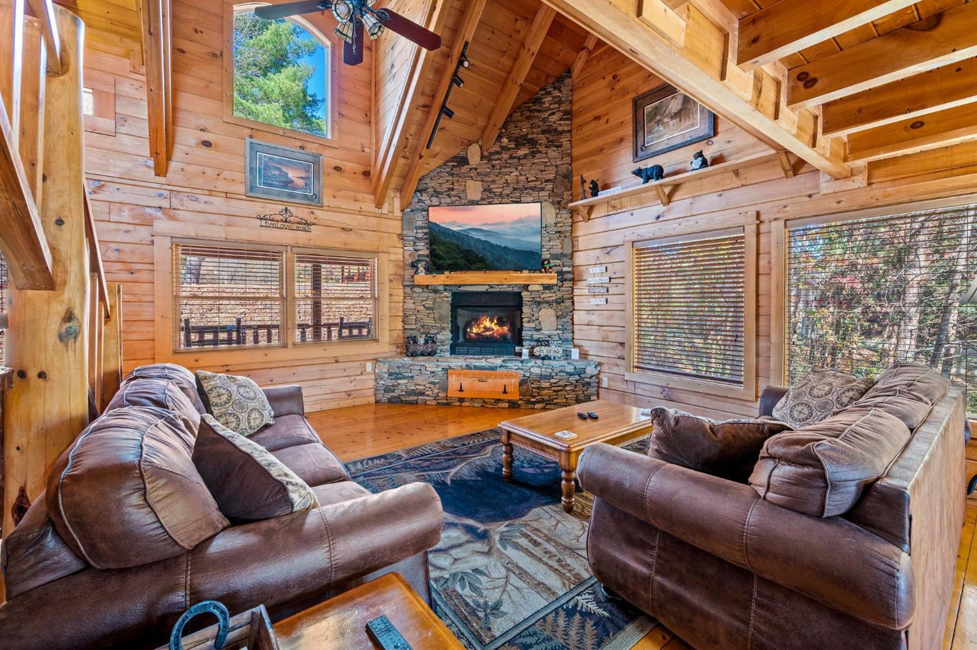 Bearfoot Pines - True Log Cabin - Wi-Fi, Hot Tub, Fishing, Deck With Views! - Mins To Pf เซอเวียร์วีล ภายนอก รูปภาพ