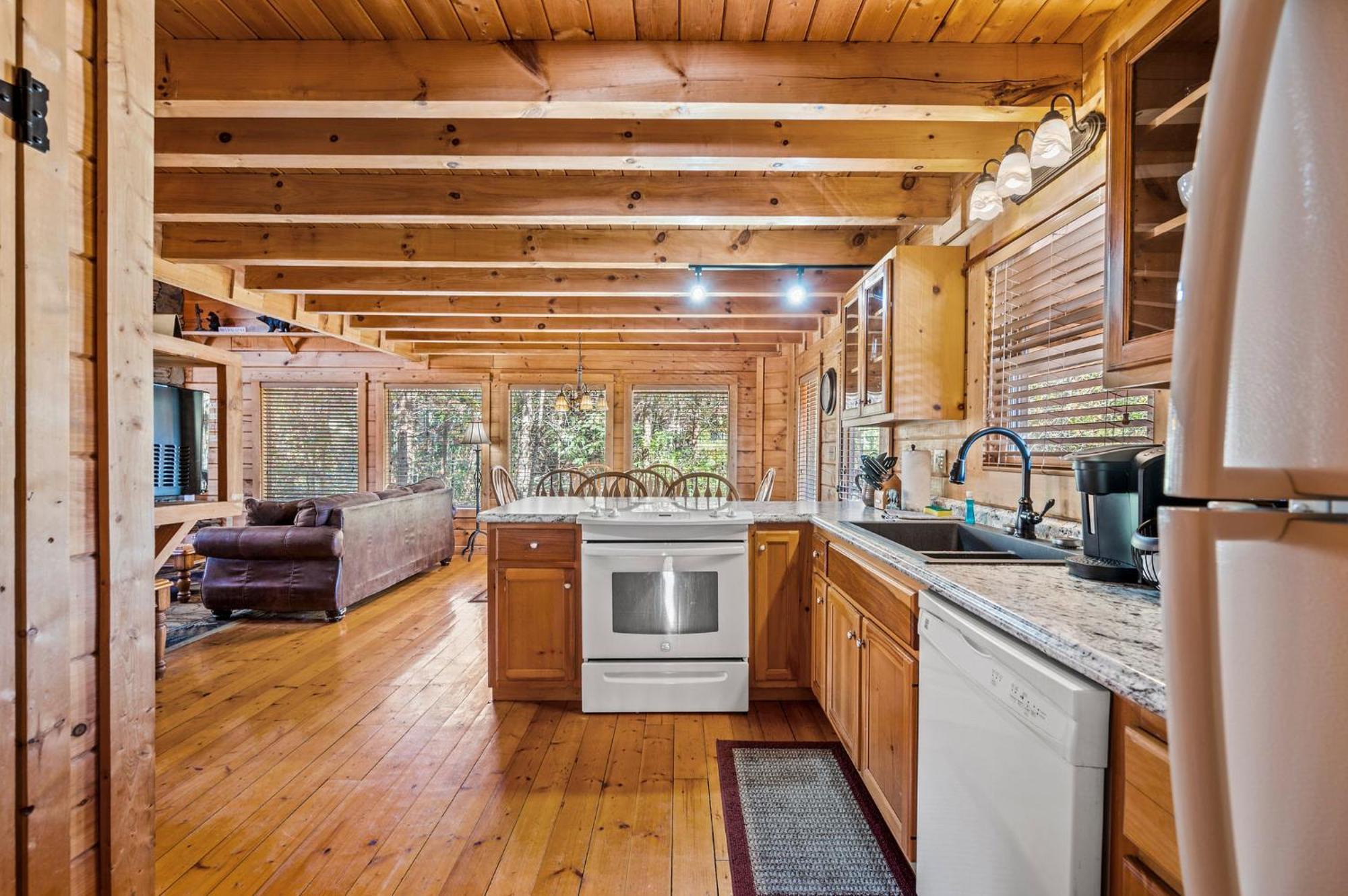 Bearfoot Pines - True Log Cabin - Wi-Fi, Hot Tub, Fishing, Deck With Views! - Mins To Pf เซอเวียร์วีล ภายนอก รูปภาพ