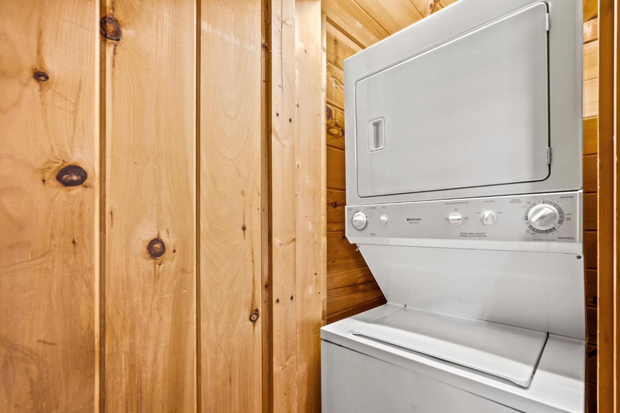 Bearfoot Pines - True Log Cabin - Wi-Fi, Hot Tub, Fishing, Deck With Views! - Mins To Pf เซอเวียร์วีล ภายนอก รูปภาพ
