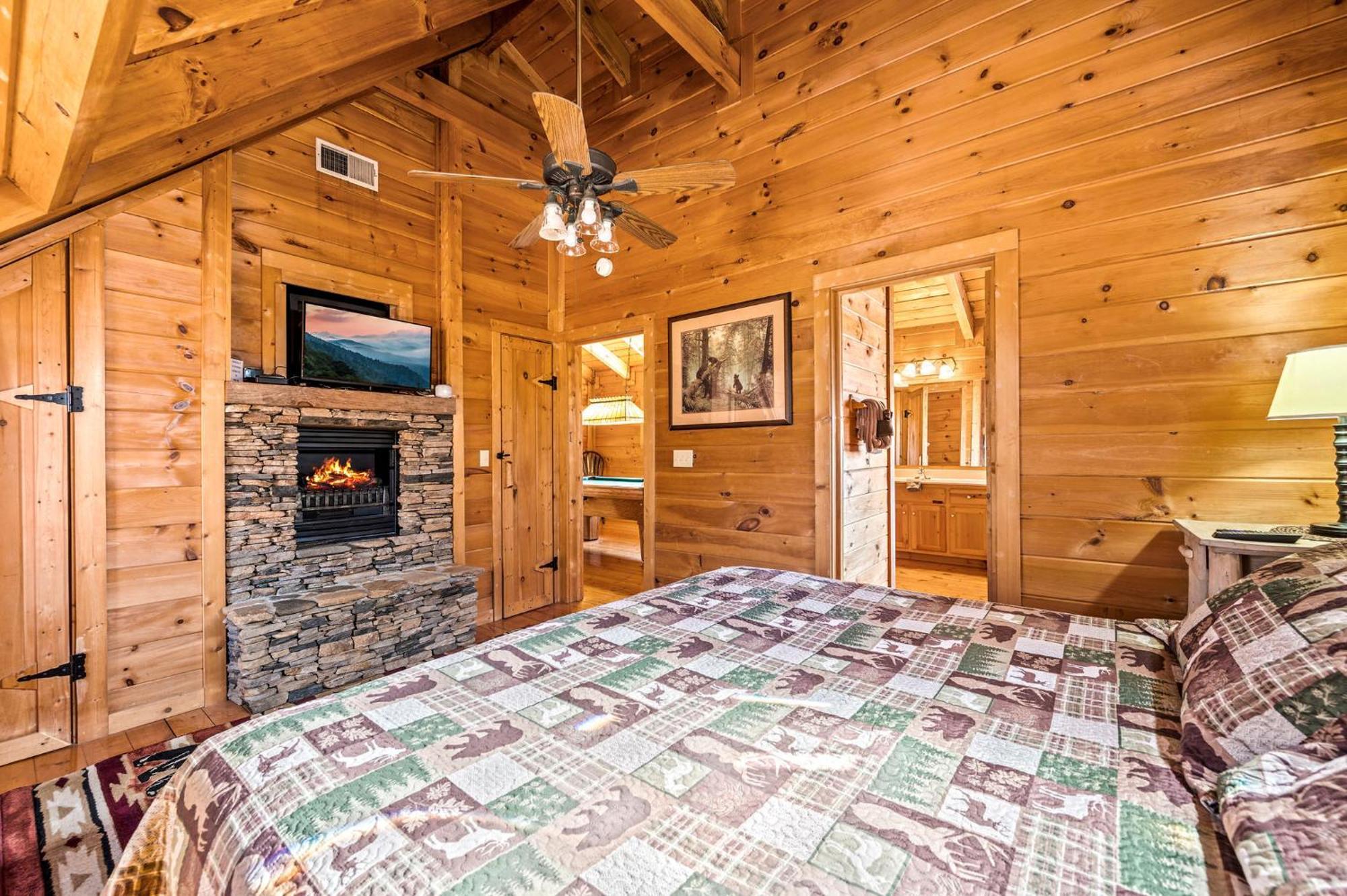 Bearfoot Pines - True Log Cabin - Wi-Fi, Hot Tub, Fishing, Deck With Views! - Mins To Pf เซอเวียร์วีล ภายนอก รูปภาพ